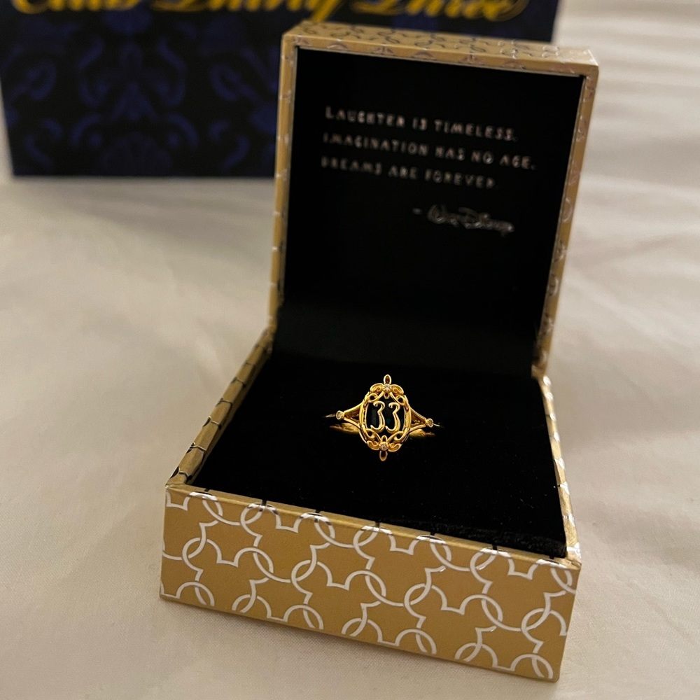 NWT Club 33 Disney Rebecca Hook Ring, Size 7